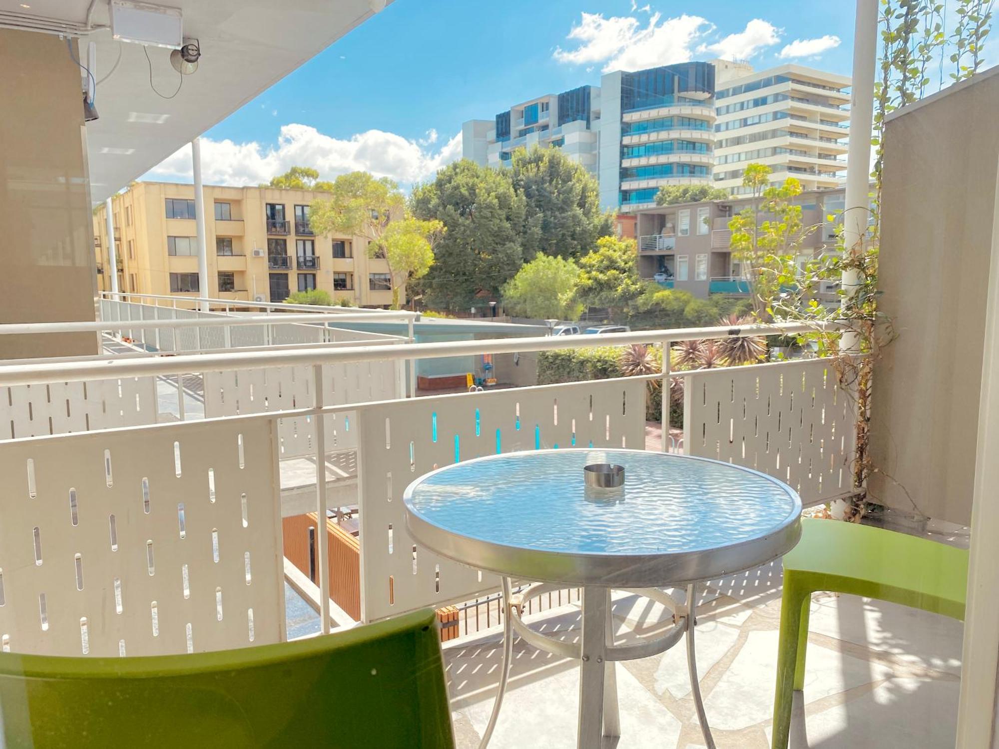 The Parkmore Hotel Melbourne City Exterior foto